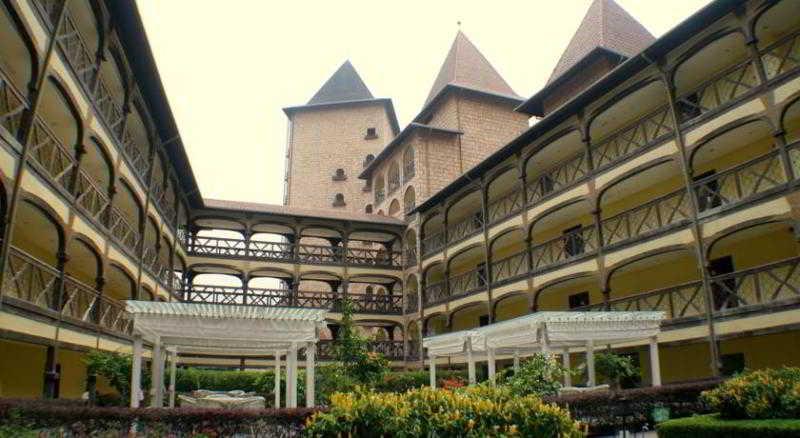 Resort The Chateau & Wellness Bukit Tinggi